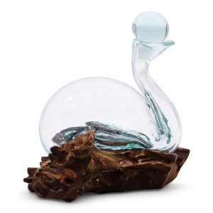 Carafe canard avec son bouchon, photographiée sur fond blanc
